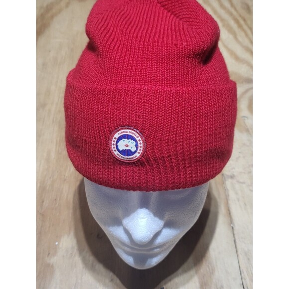 Canada Goose  Arctic Disc Ribbed Toque Beanie Red @E5 unisex - Picture 3 of 12